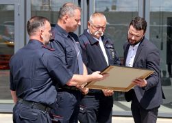 Eingeweiht In Jena Neue Feuer  Und Rettungswache In Zwaetzen 21